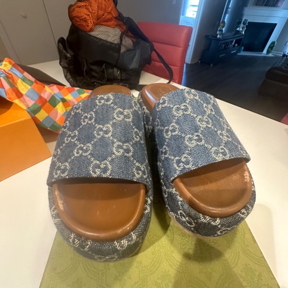 Gucci Shoes - Picture 3 of 3